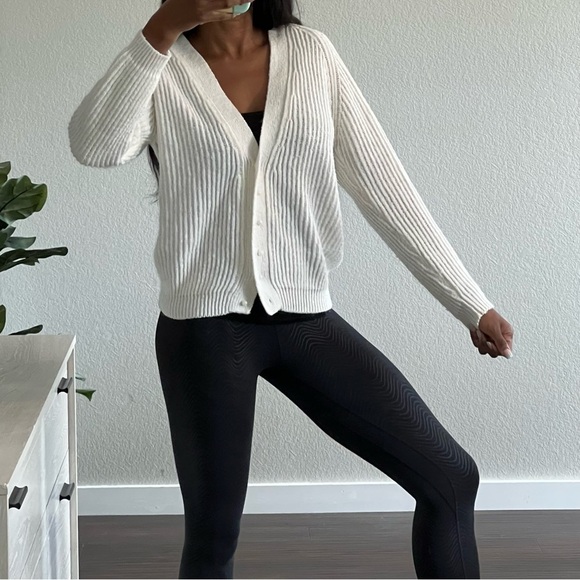 VINTAGE CENTER AISLE White Cardigan Sweater size large - Picture 2 of 7